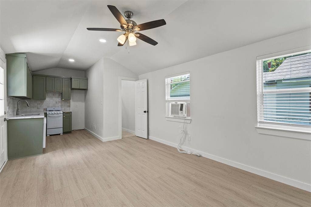601 Pearson Avenue, #B, McKinney, TX 75069 601 Pearson Avenue, #B, McKinney, TX 75069
