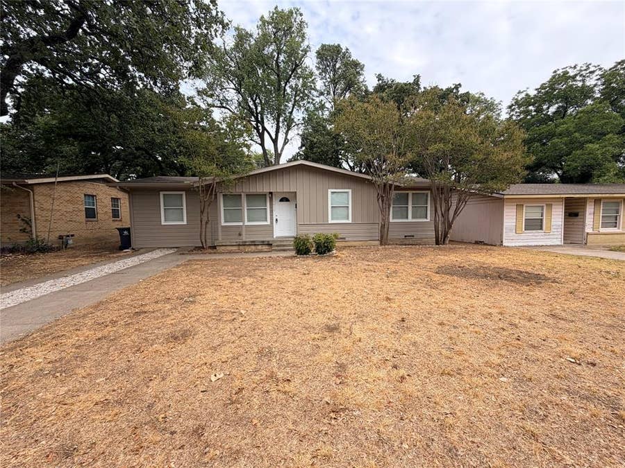 Property photo for 1013 W Tucker Boulevard, Arlington, TX