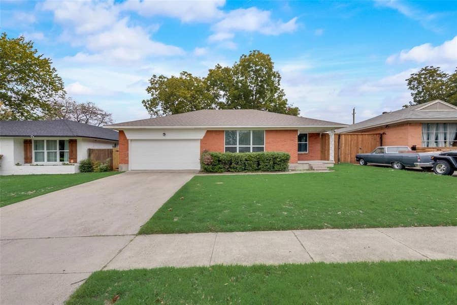 Property photo for 2643 San Medina Avenue, Dallas, TX