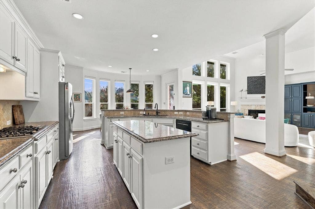 614 Castle Creek Drive, Coppell, TX 75019