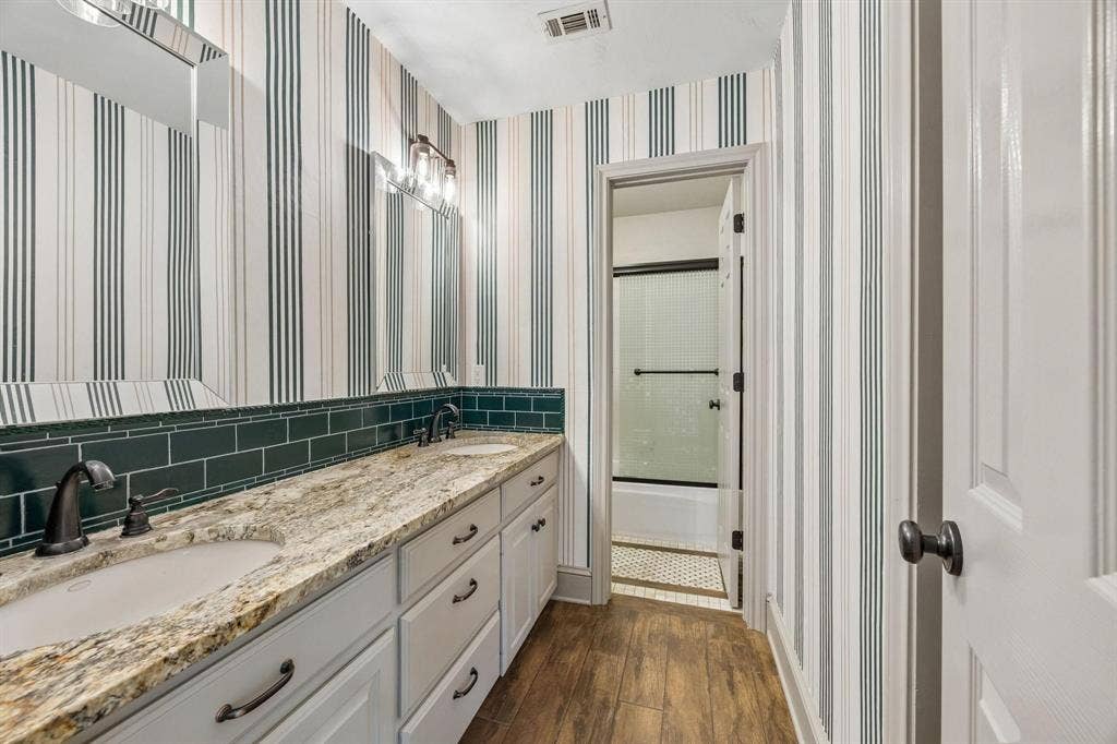 7750 Cottonwood Street, Frisco, TX 75033 7750 Cottonwood Street, Frisco, TX 75033