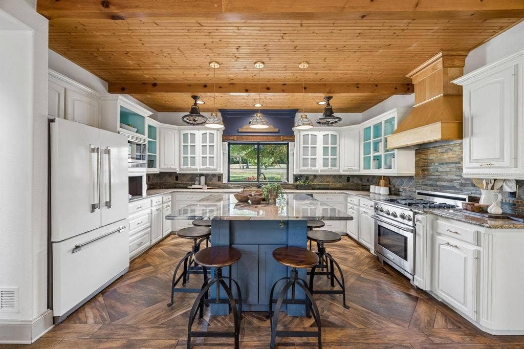 7750 Cottonwood Street, Frisco, TX 75033 7750 Cottonwood Street, Frisco, TX 75033
