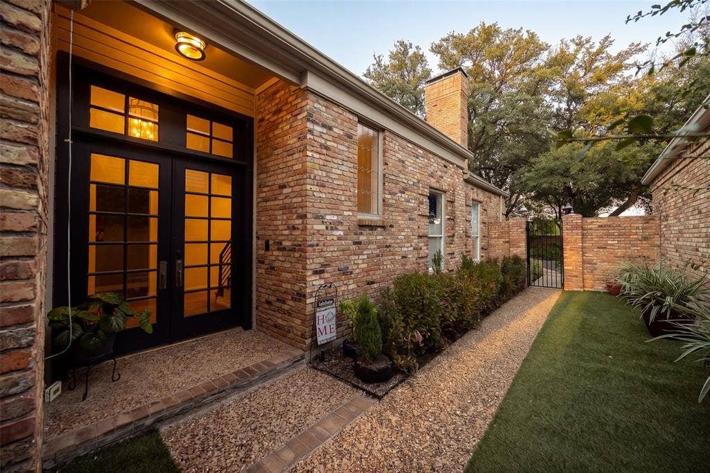 13715 Creekside Place, Dallas, TX 75240 13715 Creekside Place, Dallas, TX 75240
