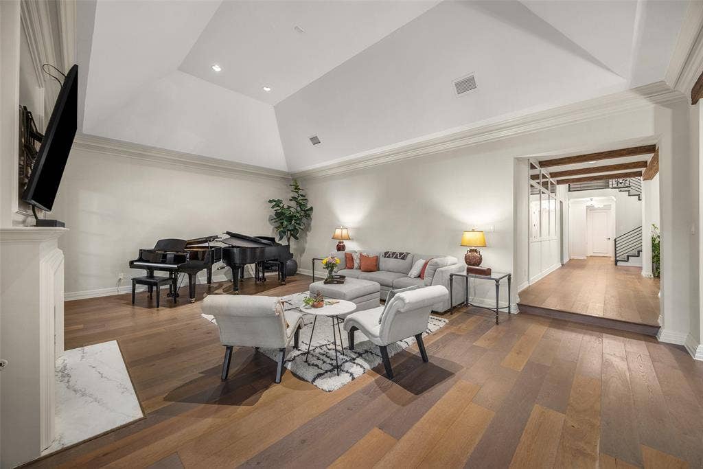 13715 Creekside Place, Dallas, TX 75240 13715 Creekside Place, Dallas, TX 75240