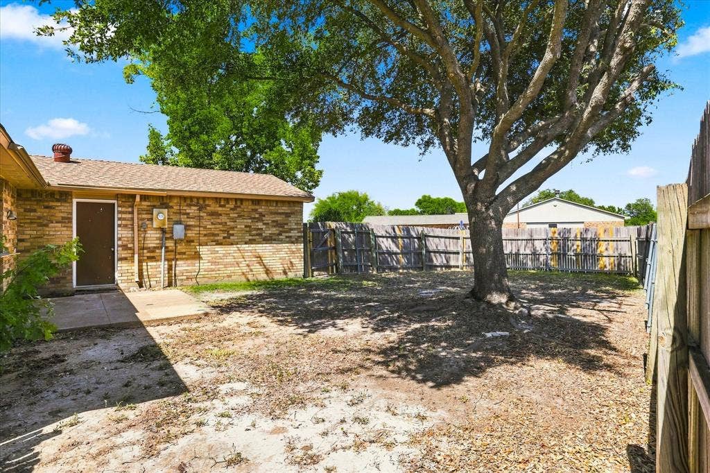 411 Clear Creek Lane, Coppell, TX 75019 411 Clear Creek Lane, Coppell, TX 75019