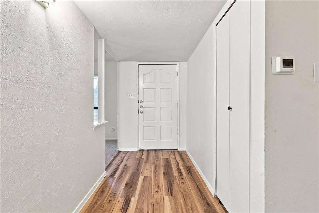 411 Clear Creek Lane, Coppell, TX 75019 Light and bright from the moment you through the door!