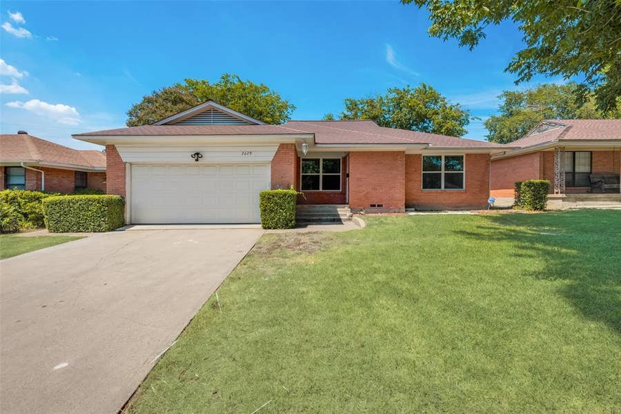 Property photo for 2629 San Medina Avenue, Dallas, TX