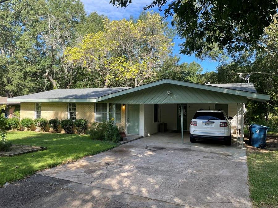 Property photo for 612 Valle Vista Drive, Athens, TX