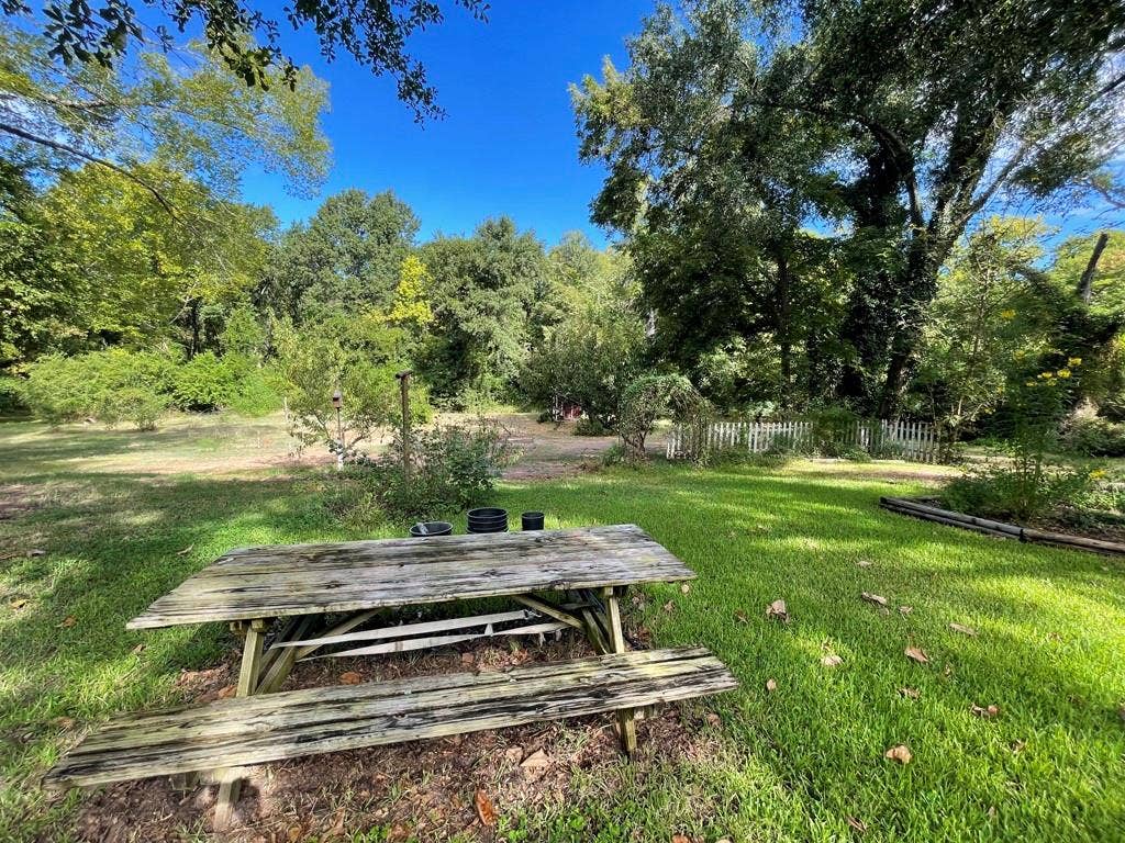 612 Valle Vista Drive, Athens, TX 75751 Backyard View