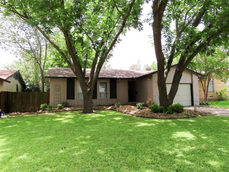 Property photo for 808 E Heath Street, Rockwall, TX
