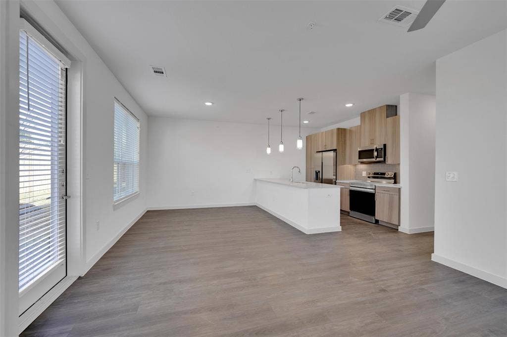 10030 Garland Road, #1402, Dallas, TX 75218 10030 Garland Road, #1402, Dallas, TX 75218