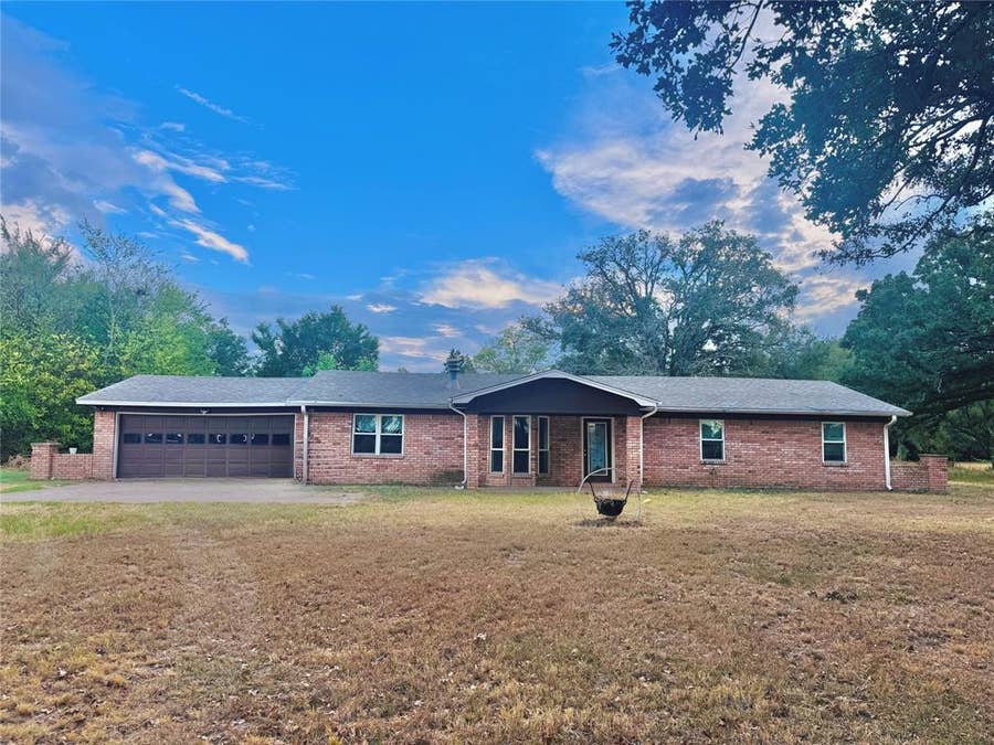 Property photo for 2484 County Road 2324, Como, TX