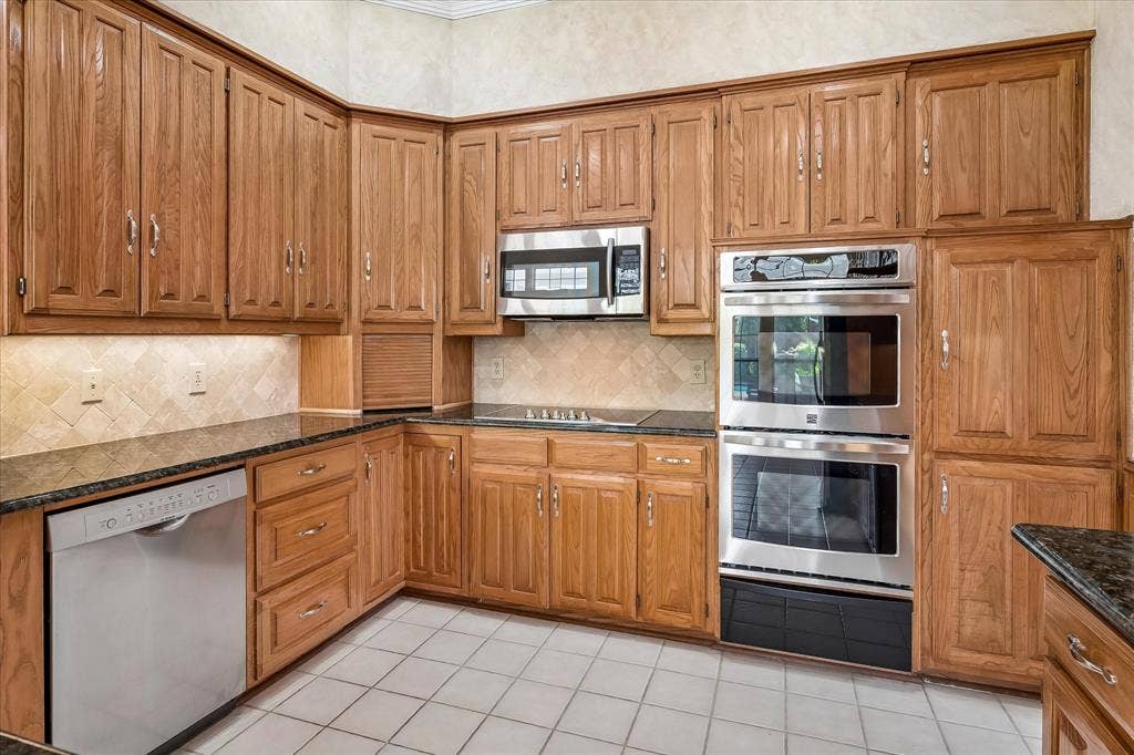 3417 Alsten Lane, Plano, TX 75093 3417 Alsten Lane, Plano, TX 75093