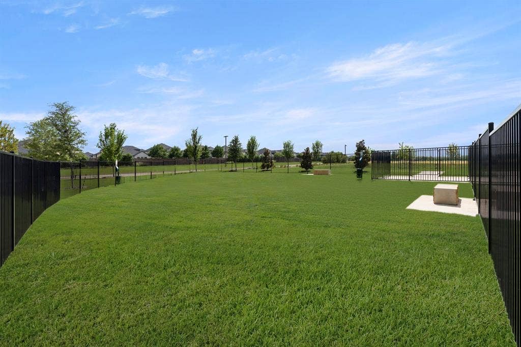 2523 Brunswick Way, Allen, TX 75013 05. Dog Park (2).jpg
