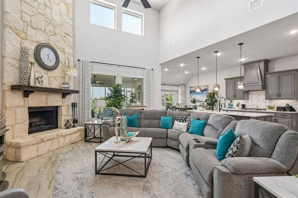 1914 Winter Court, Midlothian, TX 76065