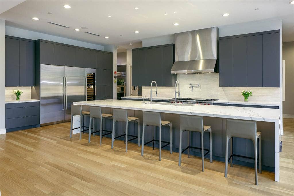 4745 Crooked Lane, Dallas, TX 75229 Gourmet kitchen with butler's pantry