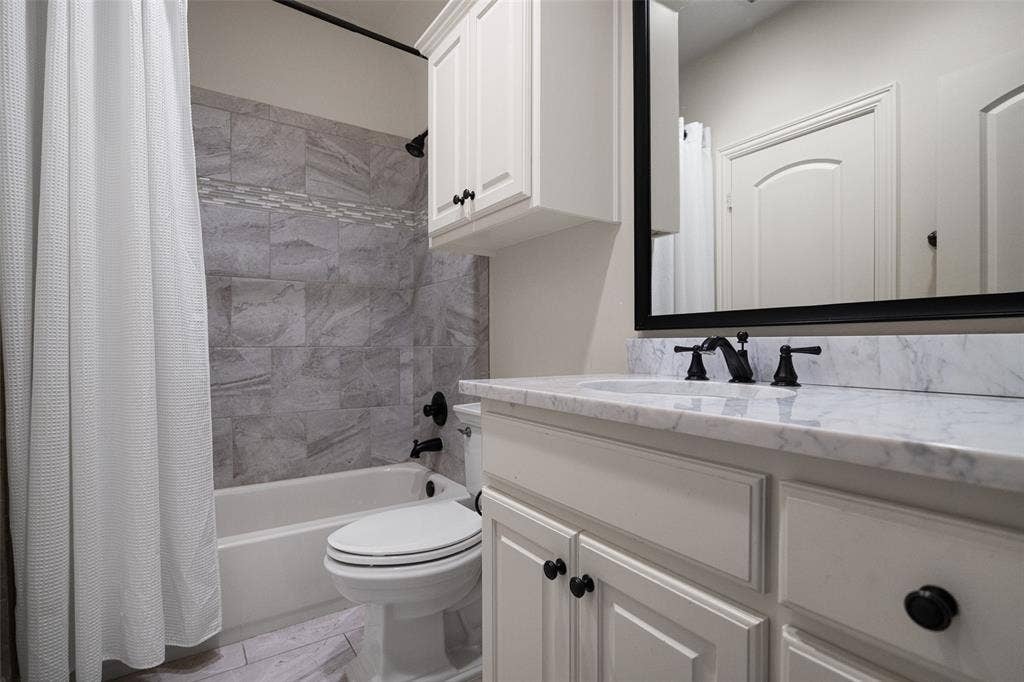 6205 Avalon Woods Drive, McKinney, TX 75072 6205 Avalon Woods Drive, McKinney, TX 75072