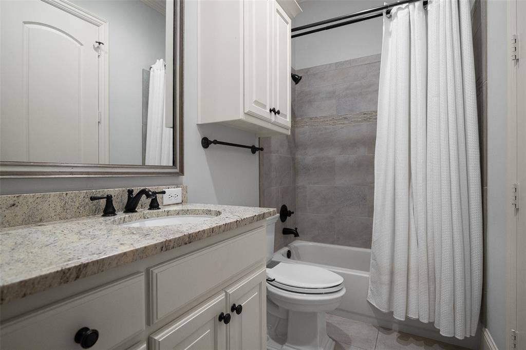 6205 Avalon Woods Drive, McKinney, TX 75072 6205 Avalon Woods Drive, McKinney, TX 75072