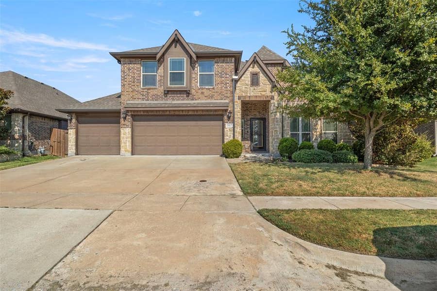 Property photo for 947 Mangrove Drive, Fate, TX