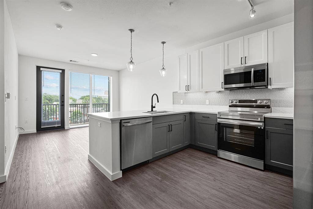 1100 N Zang Boulevard, #207, Dallas, TX 75203 1100 N Zang Boulevard, #207, Dallas, TX 75203
