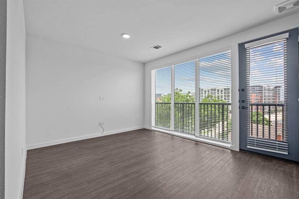 1100 N Zang Boulevard, #207, Dallas, TX 75203 1100 N Zang Boulevard, #207, Dallas, TX 75203