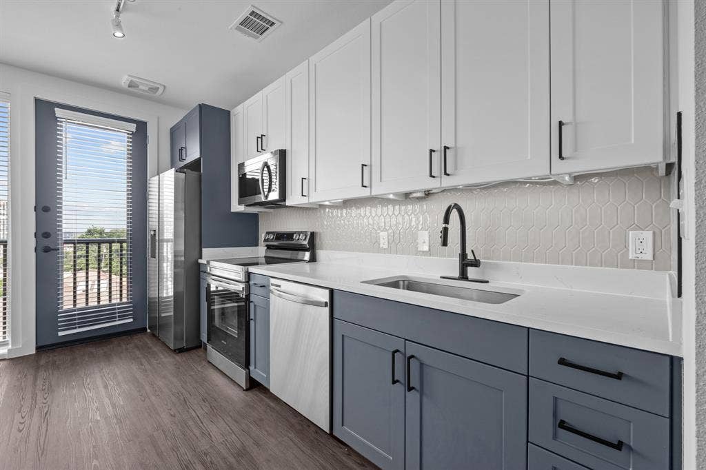 1100 N Zang Boulevard, #207, Dallas, TX 75203 1100 N Zang Boulevard, #207, Dallas, TX 75203