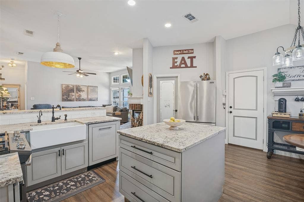 8317 Trail Lake Drive, Rowlett, TX 75088 8317 Trail Lake Drive, Rowlett, TX 75088