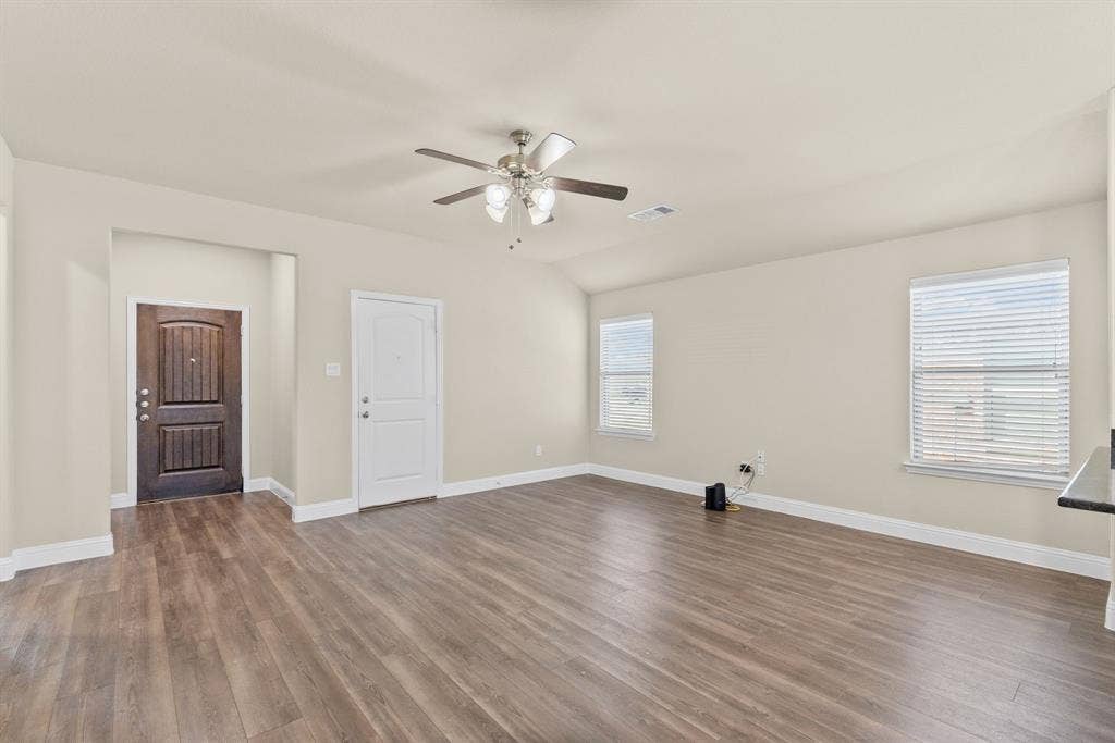 1402 Warringwood Drive, Greenville, TX 75402 1402 Warringwood Drive, Greenville, TX 75402