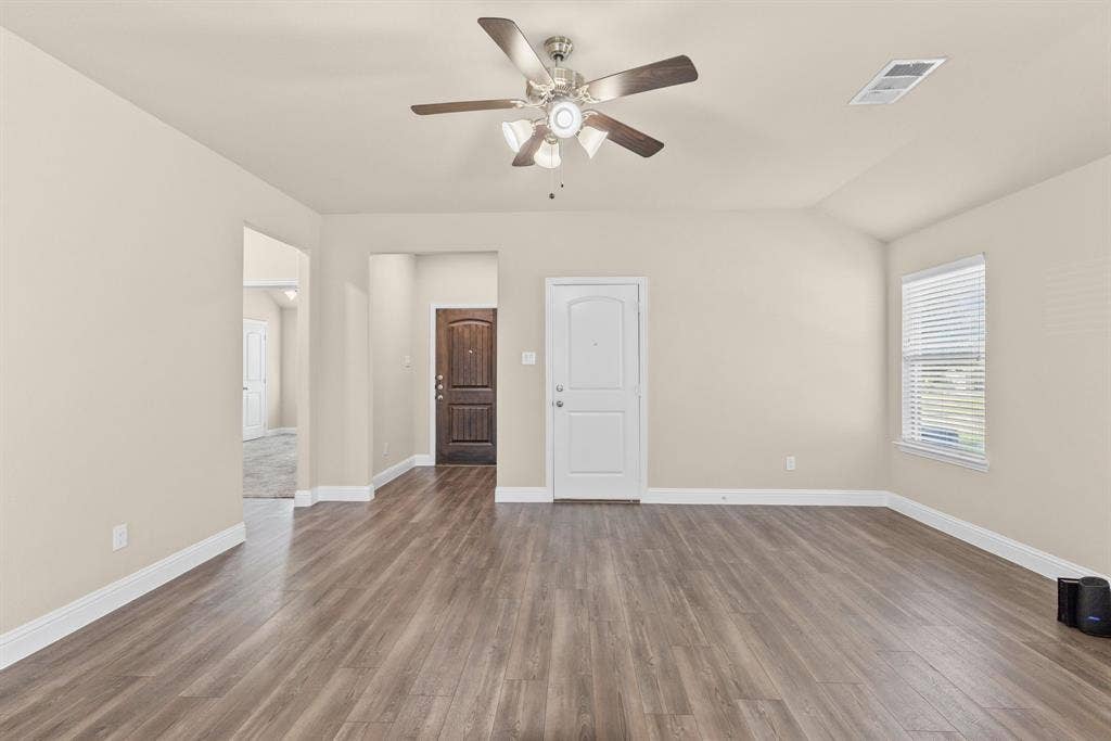 1402 Warringwood Drive, Greenville, TX 75402 1402 Warringwood Drive, Greenville, TX 75402