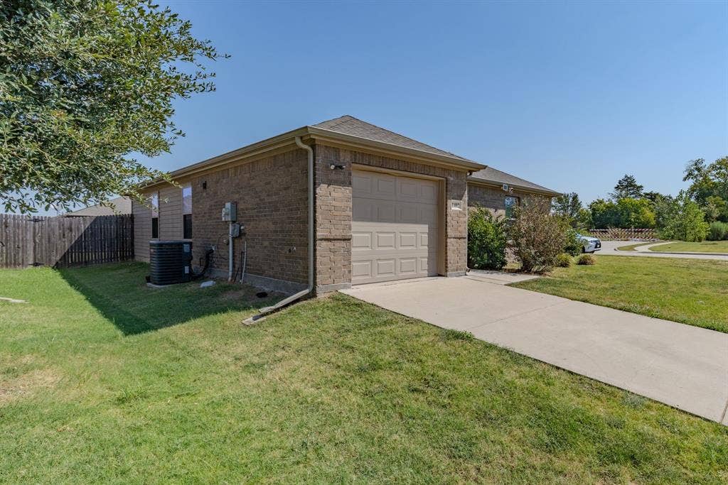 1402 Warringwood Drive, Greenville, TX 75402 1402 Warringwood Drive, Greenville, TX 75402