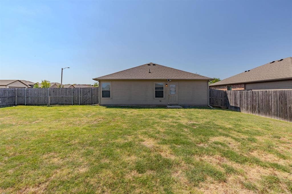 1402 Warringwood Drive, Greenville, TX 75402 1402 Warringwood Drive, Greenville, TX 75402