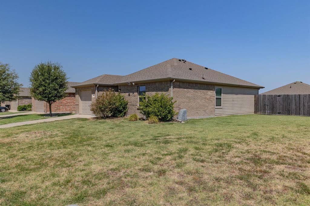 1402 Warringwood Drive, Greenville, TX 75402 1402 Warringwood Drive, Greenville, TX 75402