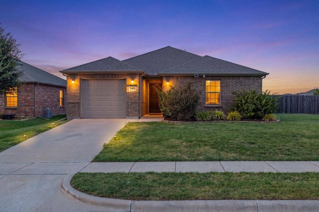 1402 Warringwood Drive, Greenville, TX 75402 1402 Warringwood Drive, Greenville, TX 75402