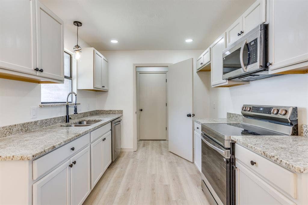 106 Sidney Drive, Glenn Heights, TX 75154 106 Sidney Drive, Glenn Heights, TX 75154