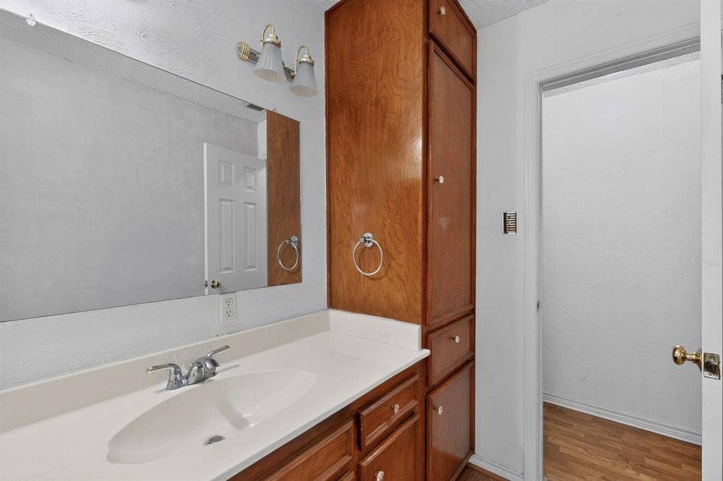 7316 N Stone Meadow Circle, Rowlett, TX 75088 7316 N Stone Meadow Circle, Rowlett, TX 75088