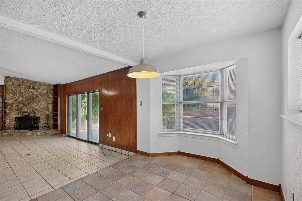 7316 N Stone Meadow Circle, Rowlett, TX 75088 7316 N Stone Meadow Circle, Rowlett, TX 75088