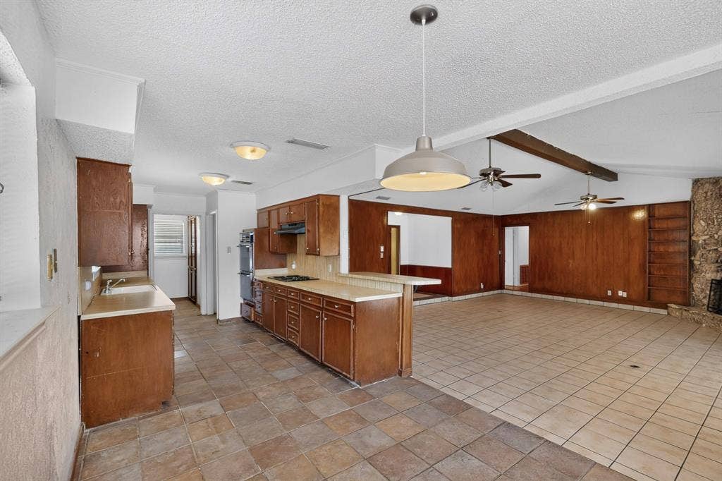 7316 N Stone Meadow Circle, Rowlett, TX 75088 7316 N Stone Meadow Circle, Rowlett, TX 75088