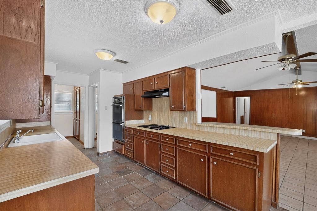 7316 N Stone Meadow Circle, Rowlett, TX 75088 7316 N Stone Meadow Circle, Rowlett, TX 75088