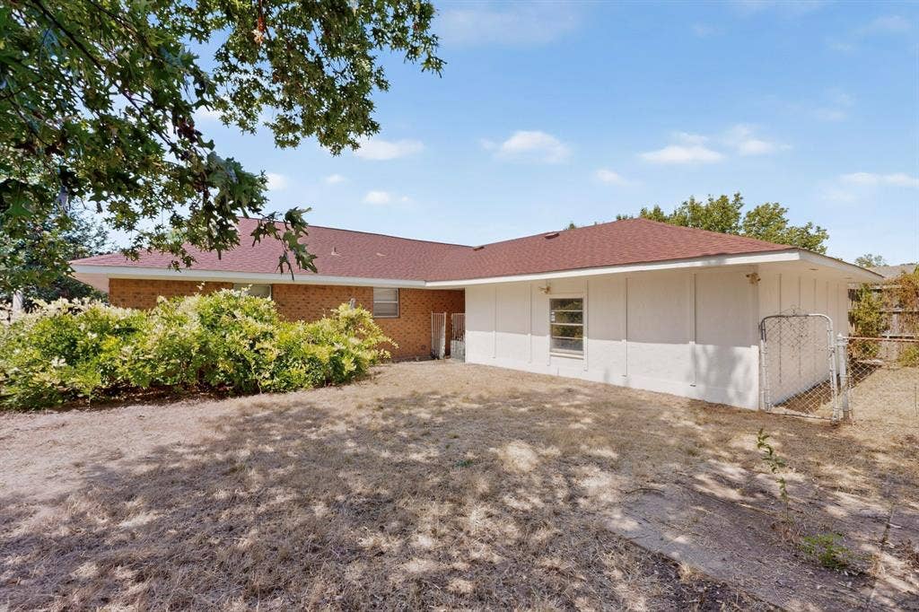 7316 N Stone Meadow Circle, Rowlett, TX 75088 7316 N Stone Meadow Circle, Rowlett, TX 75088