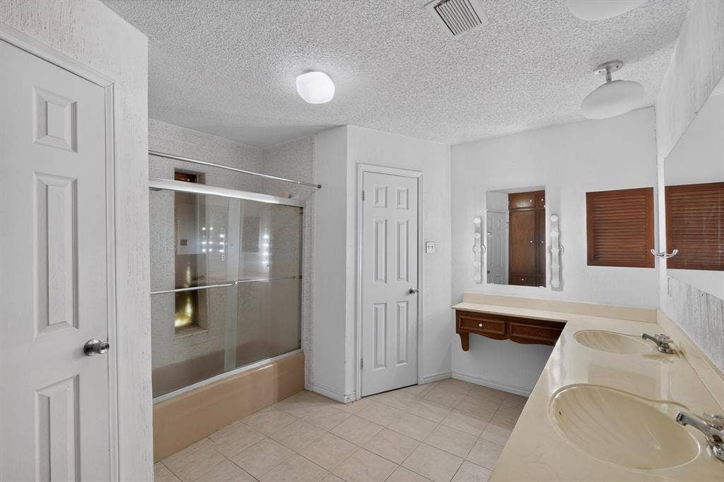 7316 N Stone Meadow Circle, Rowlett, TX 75088 7316 N Stone Meadow Circle, Rowlett, TX 75088