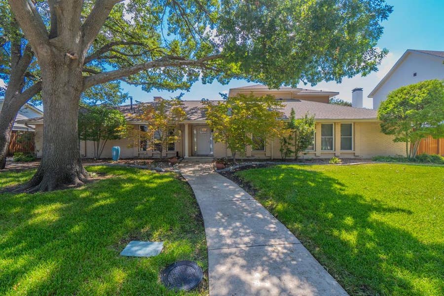 Property photo for 7616 Woodstone Lane, Dallas, TX