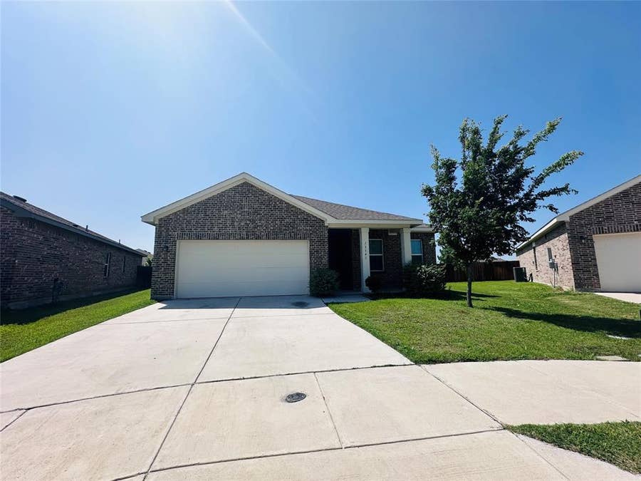 Property photo for 13341 Pine Dunes Drive, Fort Worth, TX