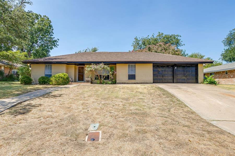 Property photo for 6528 Winifred Drive, Fort Worth, TX