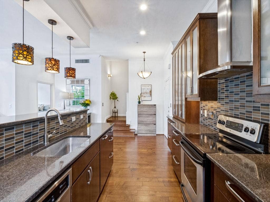 2305 Worthington Street, #206A, Dallas, TX 75204 2305 Worthington Street, #206A, Dallas, TX 75204