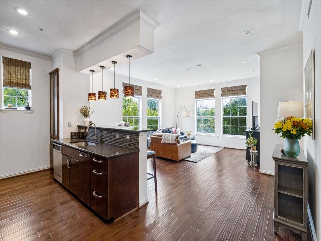 2305 Worthington Street, #206A, Dallas, TX 75204 2305 Worthington Street, #206A, Dallas, TX 75204