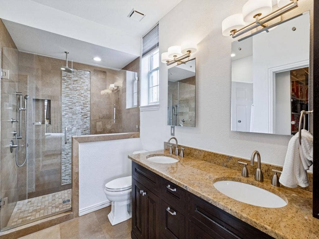 2305 Worthington Street, #206A, Dallas, TX 75204 2305 Worthington Street, #206A, Dallas, TX 75204