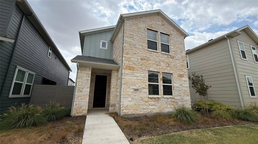 Property photo for 1929 Woodlawn Way, #98, Argyle, TX