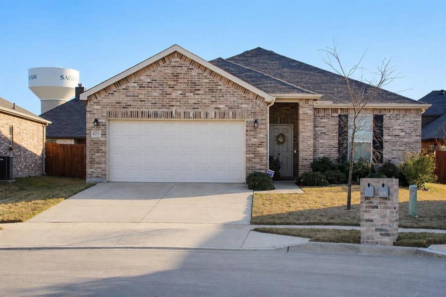 Property photo for 429 Mariscal Place, Fort Worth, TX