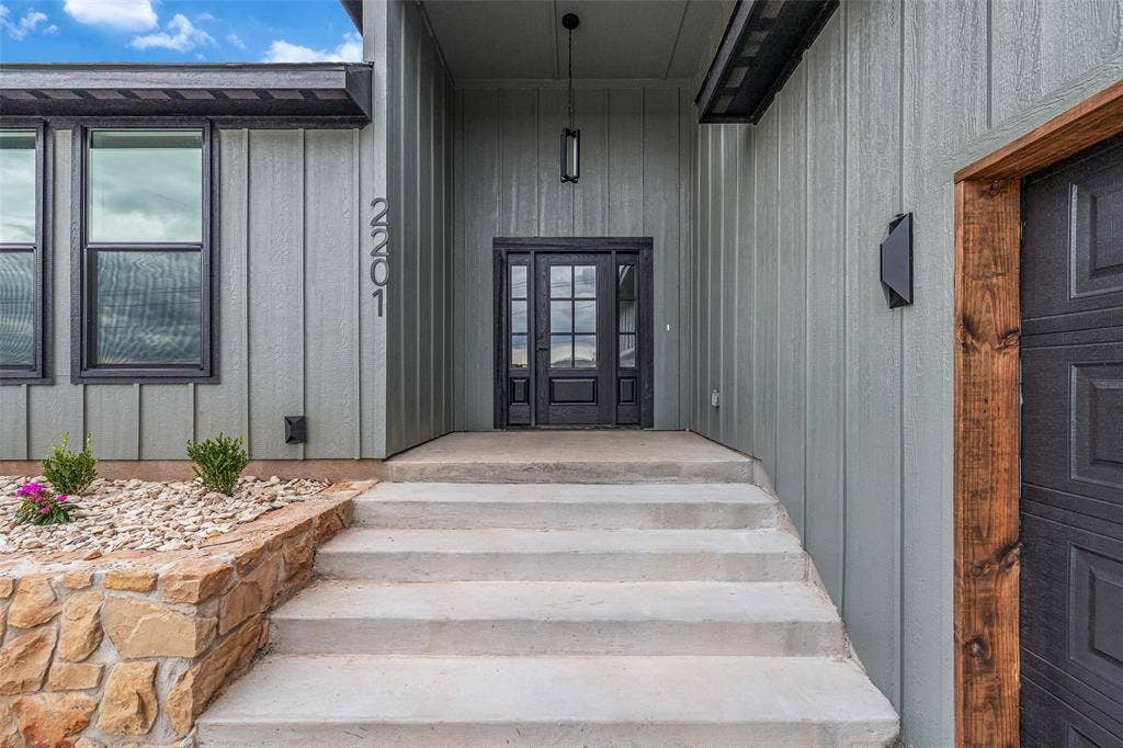 2201 Christine Drive, Granbury, TX 76048 2201 Christine Drive, Granbury, TX 76048