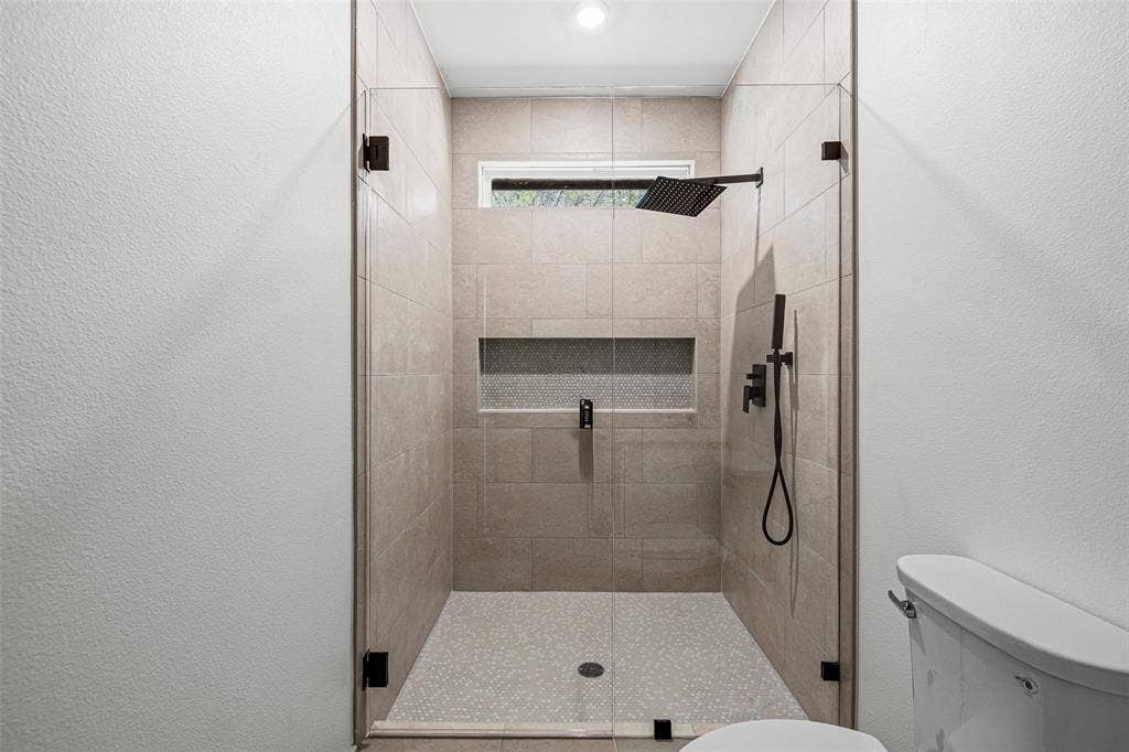 2201 Christine Drive, Granbury, TX 76048 2201 Christine Drive, Granbury, TX 76048